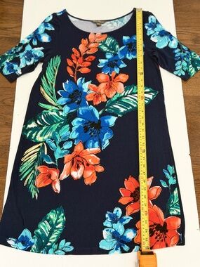 Tommy Bahama Navy Tropical Floral Stretch Shift Dress. Size Medium